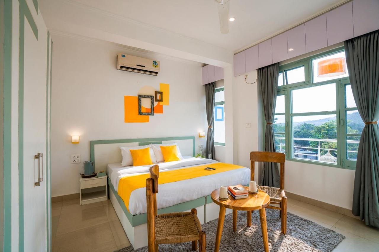 Zostel Rishikesh, Laxman Jhula Hostel Ngoại thất bức ảnh