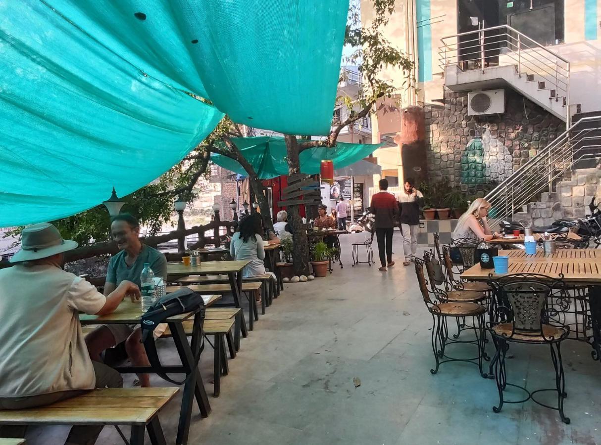Zostel Rishikesh, Laxman Jhula Hostel Ngoại thất bức ảnh