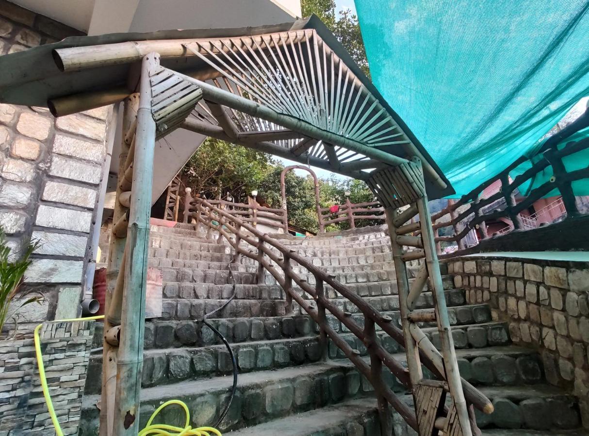 Zostel Rishikesh, Laxman Jhula Hostel Ngoại thất bức ảnh